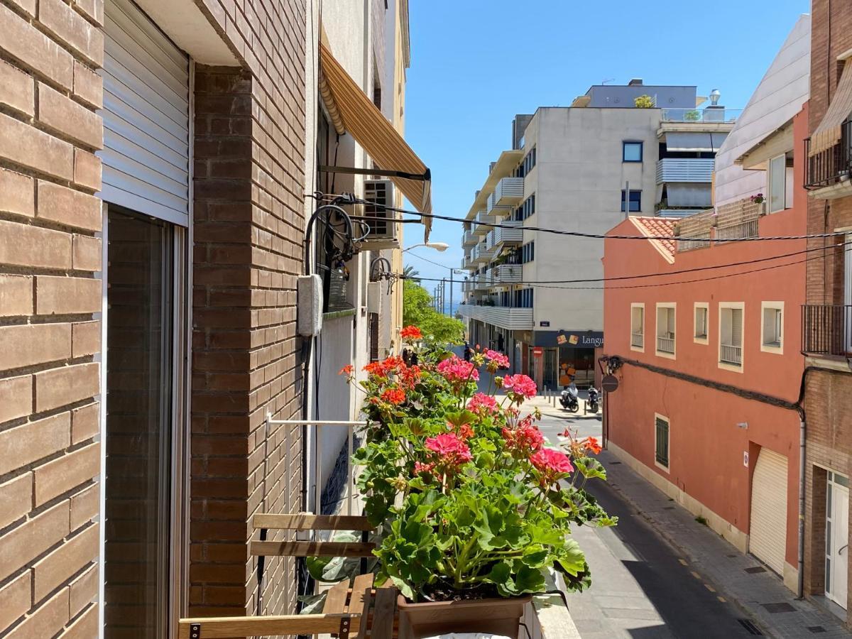 Apartamentos Playa Badalona Dış mekan fotoğraf